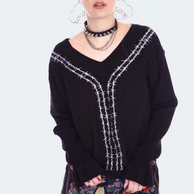 NEULEPAITA - Barbed Wire Embroidery