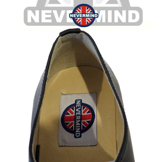 NEVERMIND SPITTARIT - MUSTA VALKOISET