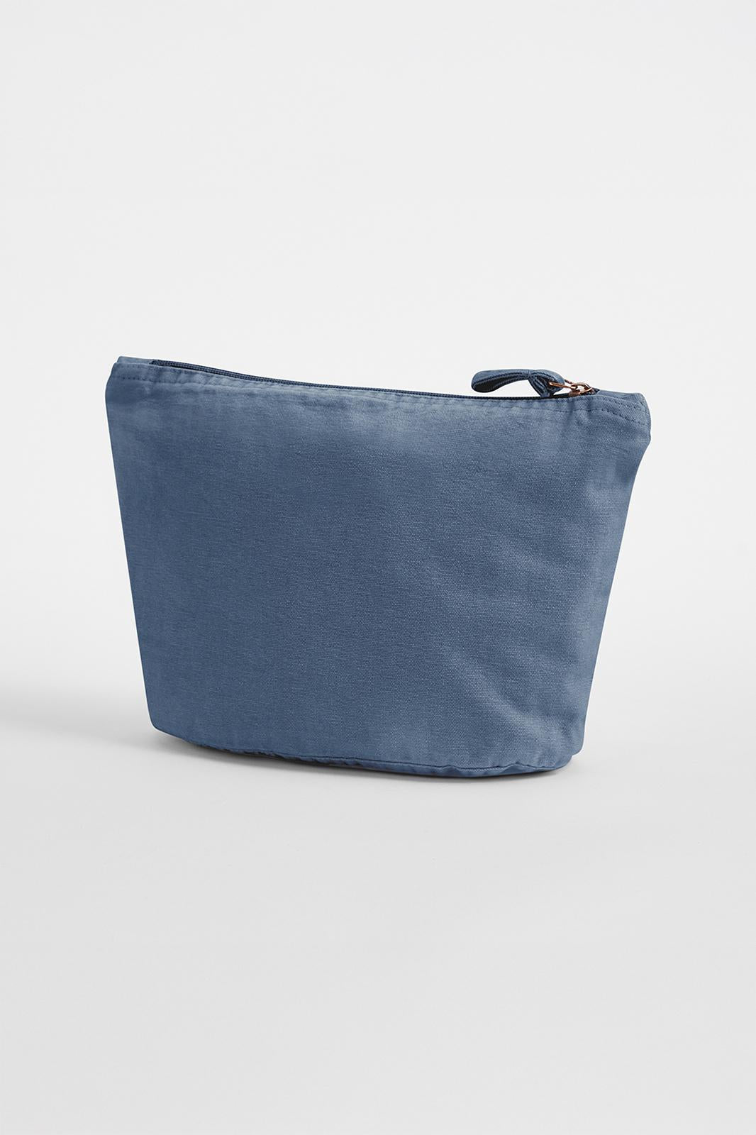 GARMENT DYED ACCESSORY BAG