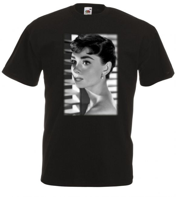 T-PAITA MUSTA - AUDREY HEPBURN (00 1217)