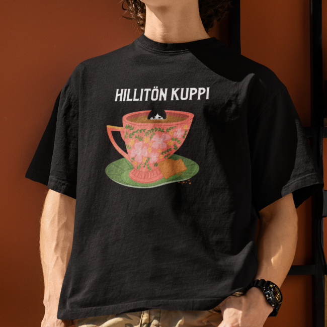 T-PAITA MUSTA - HILLITÖN KUPPI - KAMALA LUONNE (00 2110)