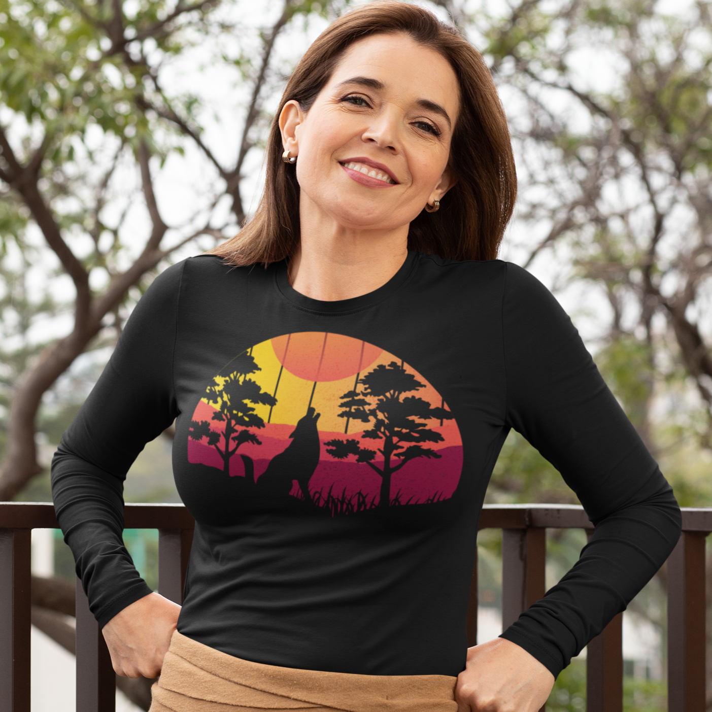 NAISTEN PITKÄHIHAINEN PAITA musta - SUNSET WOLF (00 2710)