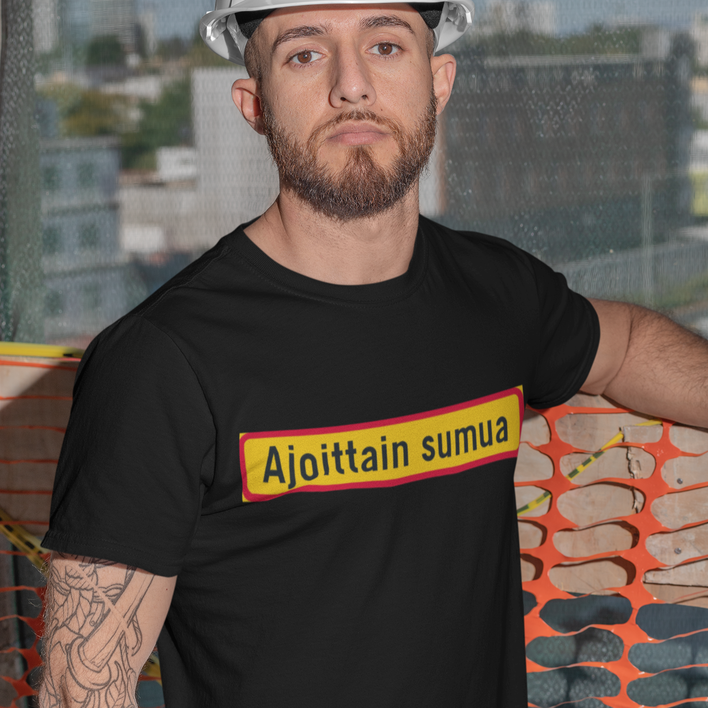 T-PAITA MUSTA - AJOTTAIN SUMUA (00 531)