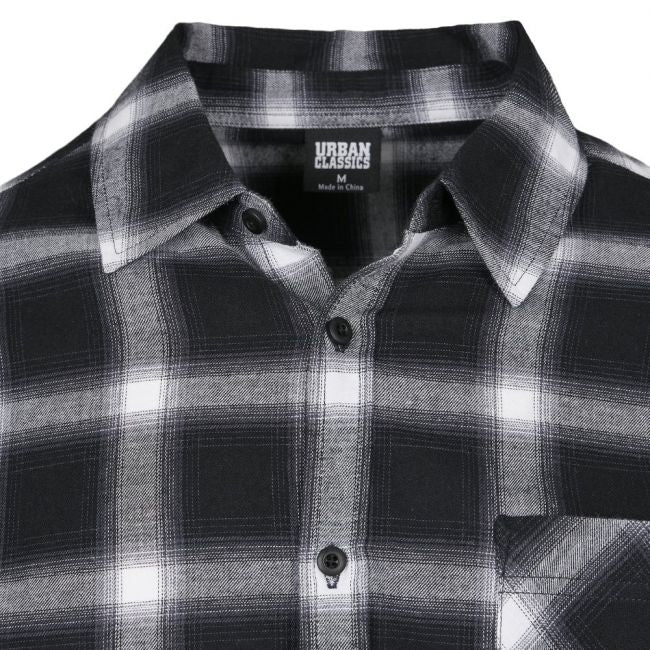 KAULUSPAITA - Oversized Checked Shirt blk/wht - URBAN CLASSICS