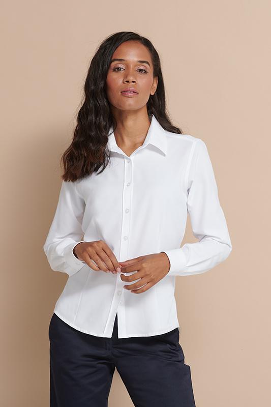 NAISTEN PITKÄHIHAINEN TEKNINEN KAULUSPAITA