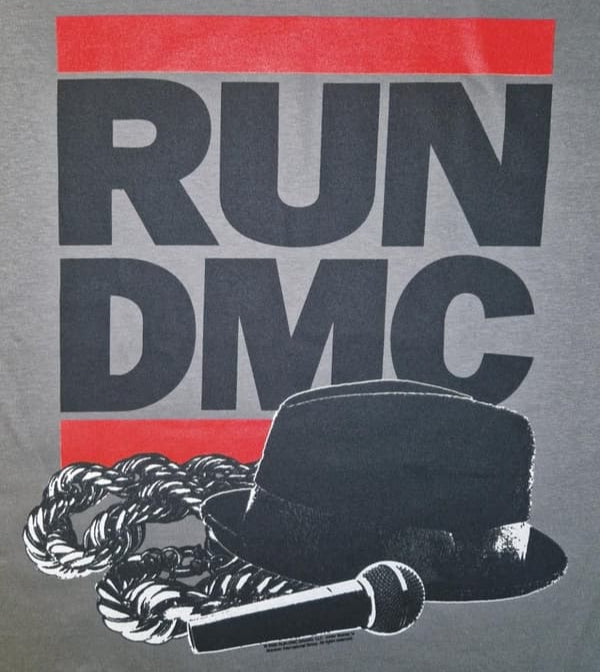 T-PAITA harmaa - RUN DMC Hat And Chain