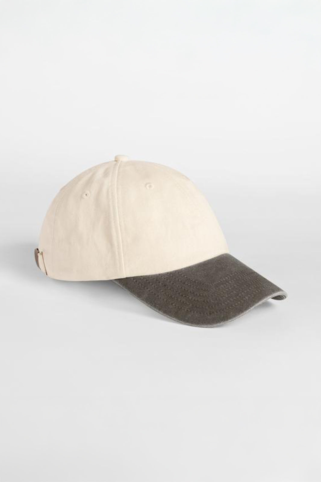 CONTRAST PEAK VINTAGE LIPPIS