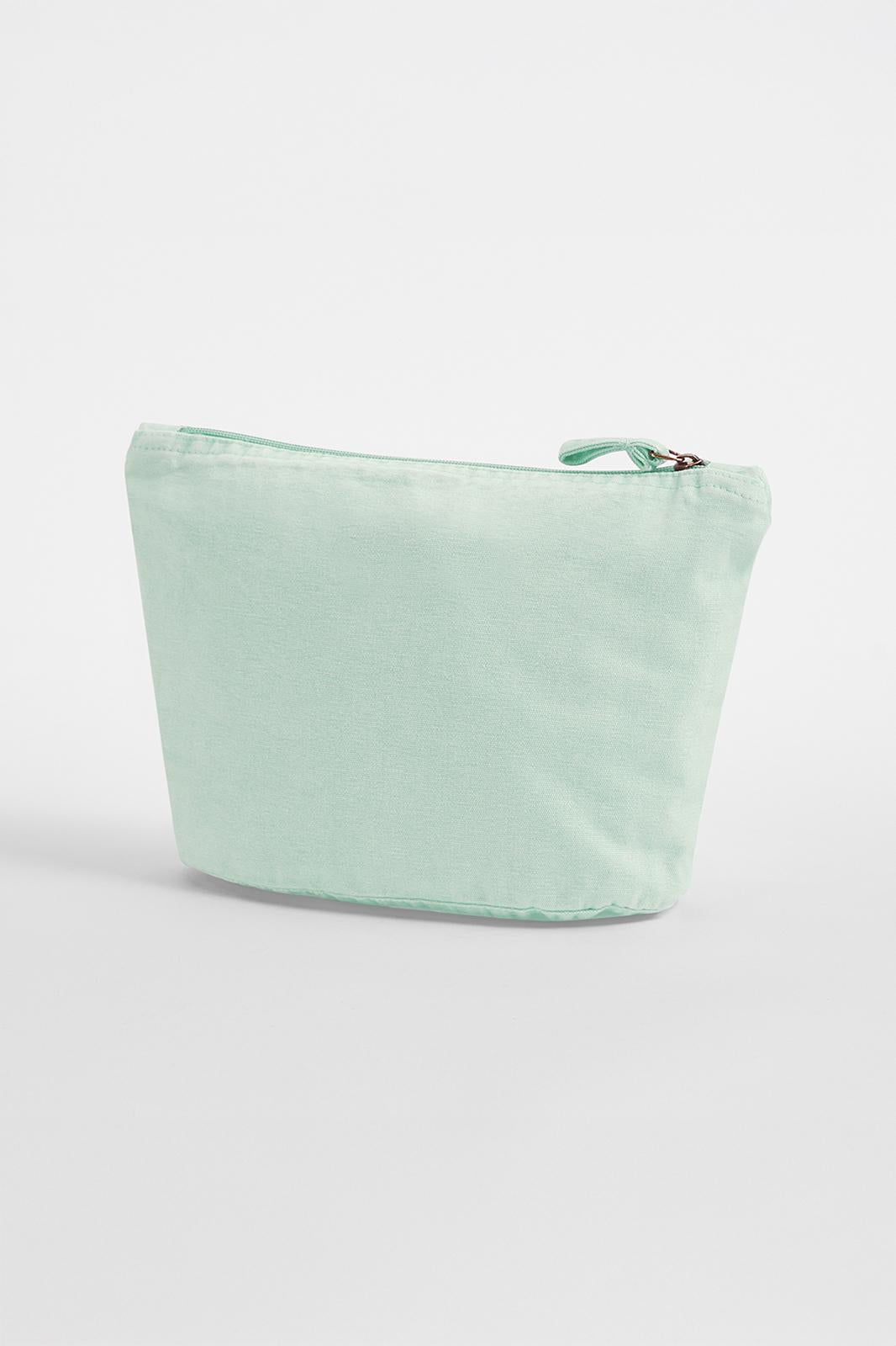 GARMENT DYED ACCESSORY BAG