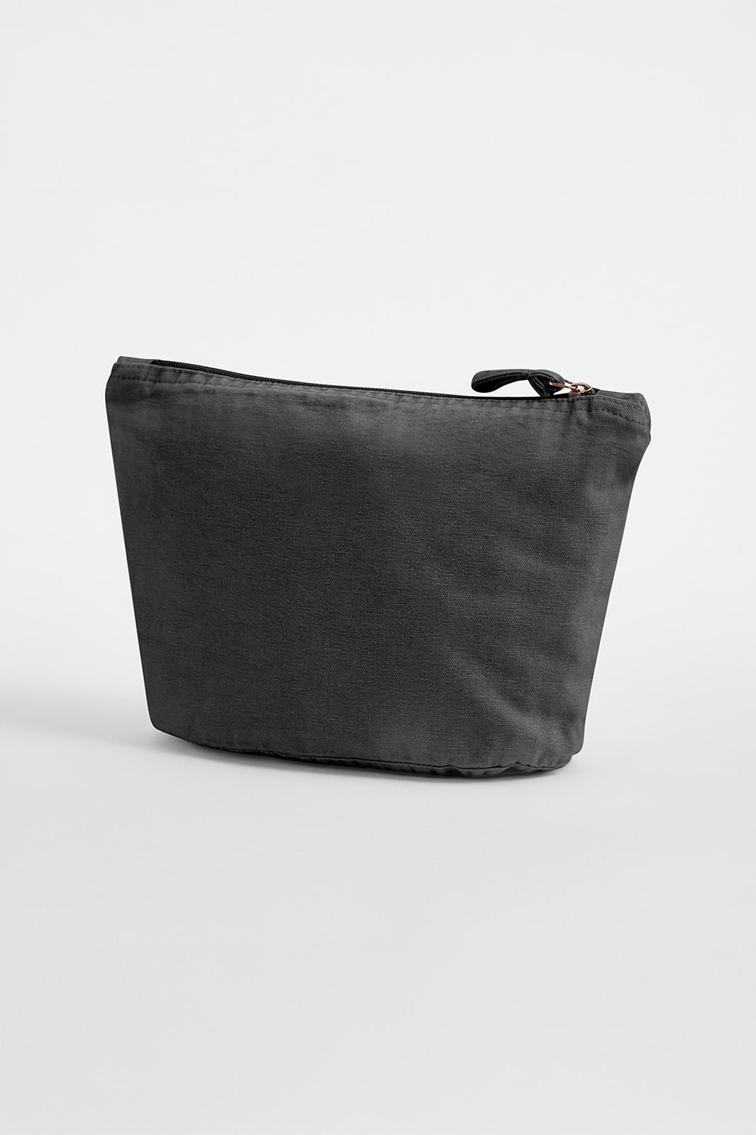 GARMENT DYED ACCESSORY BAG